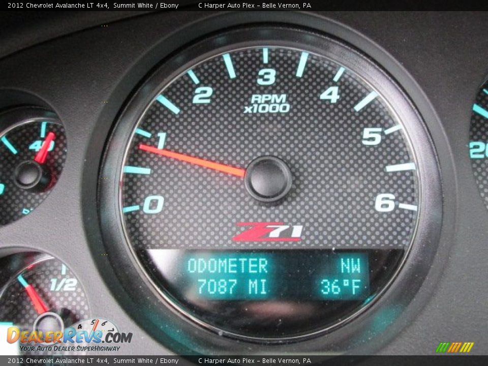 2012 Chevrolet Avalanche LT 4x4 Summit White / Ebony Photo #25