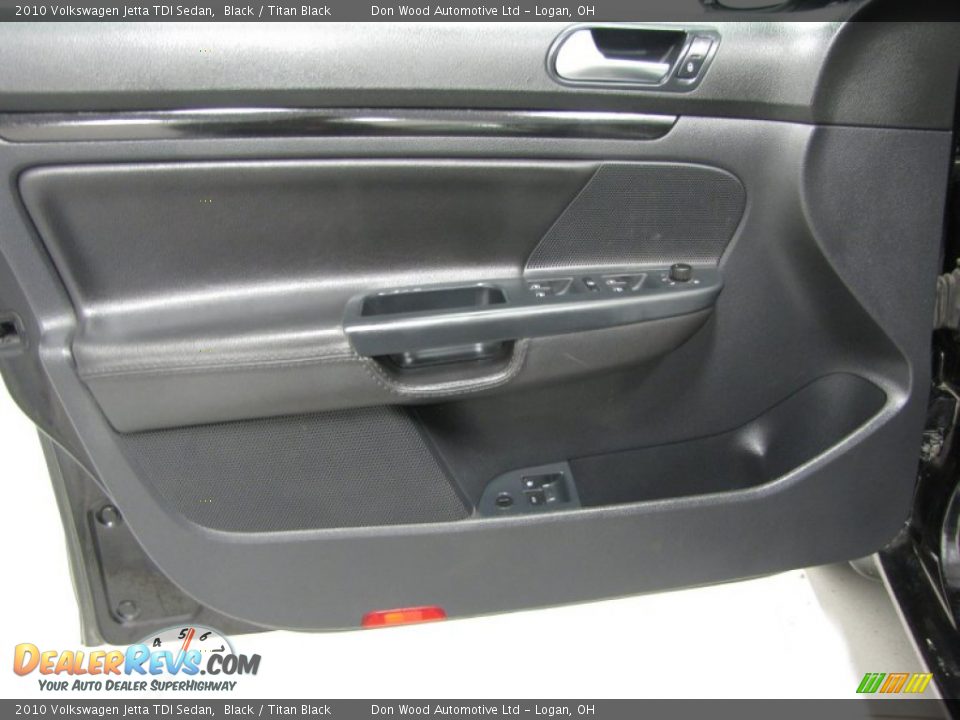 2010 Volkswagen Jetta TDI Sedan Black / Titan Black Photo #9