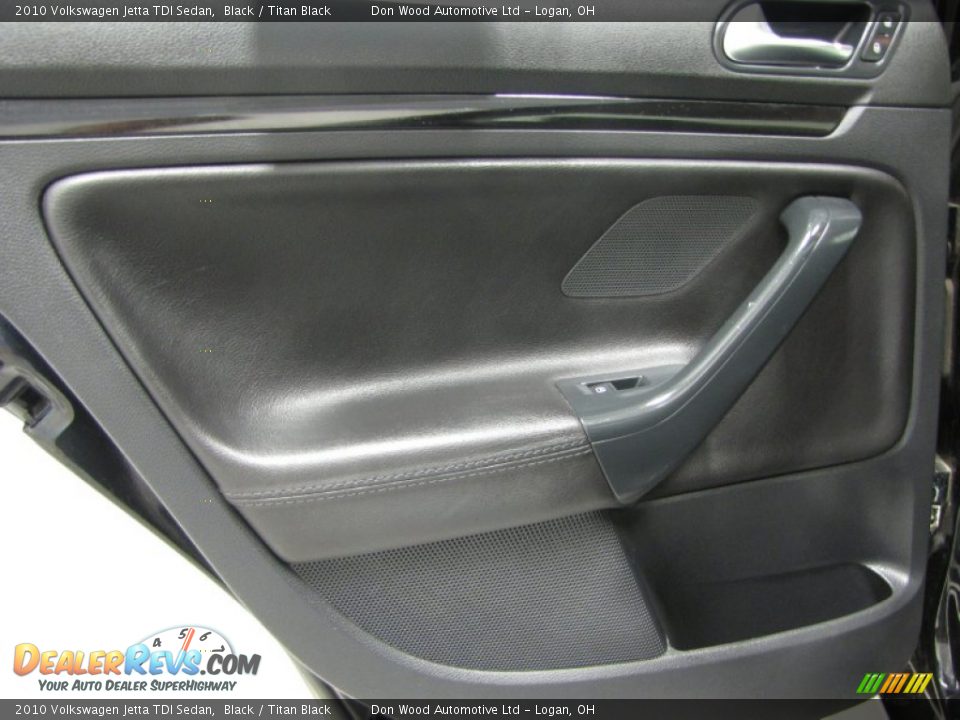 2010 Volkswagen Jetta TDI Sedan Black / Titan Black Photo #11