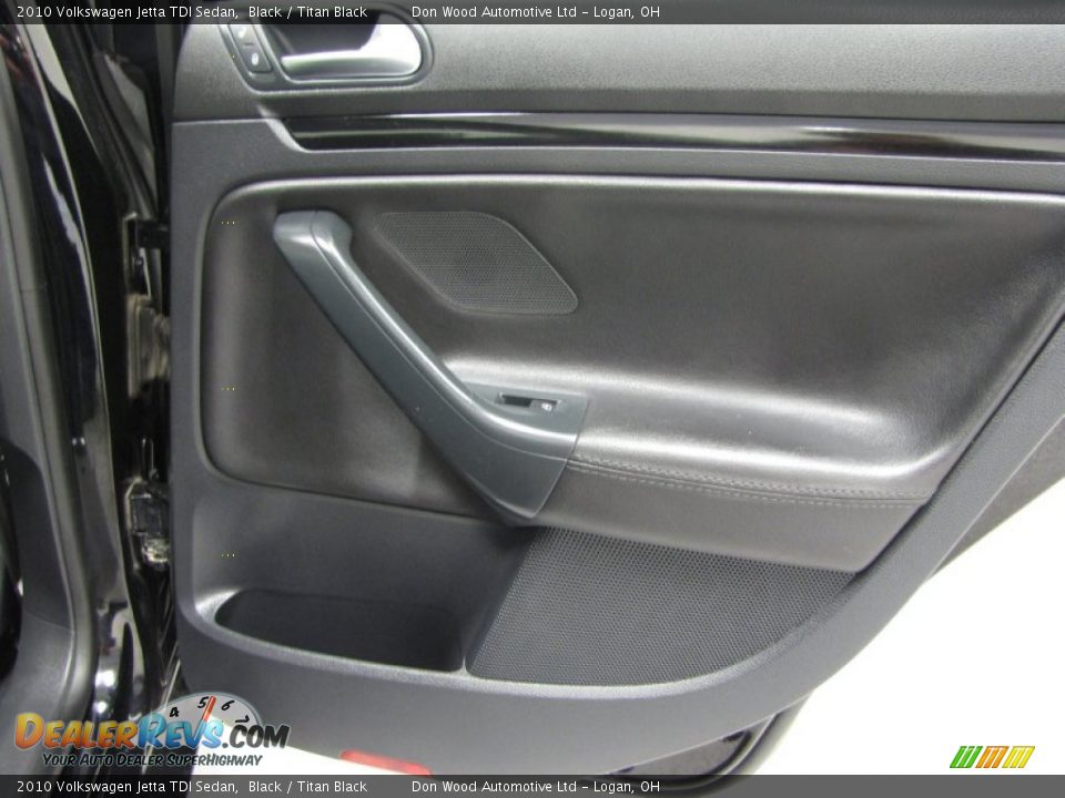2010 Volkswagen Jetta TDI Sedan Black / Titan Black Photo #12
