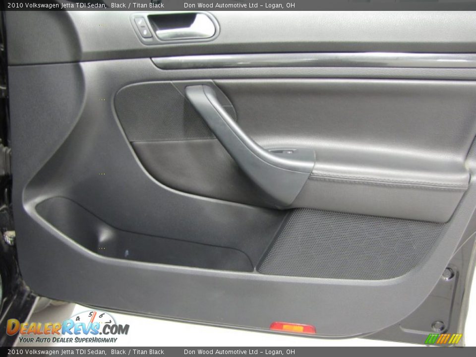 2010 Volkswagen Jetta TDI Sedan Black / Titan Black Photo #13