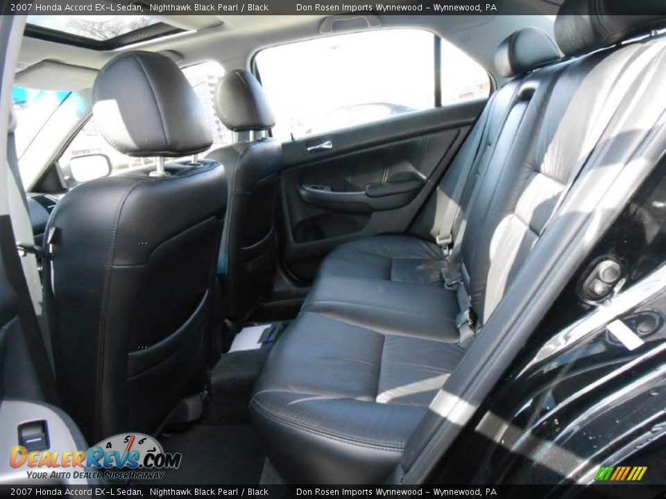 Rear Seat of 2007 Honda Accord EX-L Sedan Photo #16