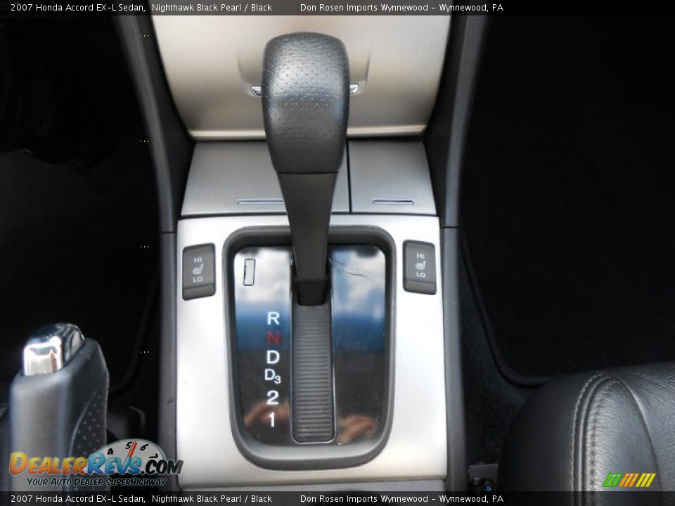 2007 Honda Accord EX-L Sedan Shifter Photo #25