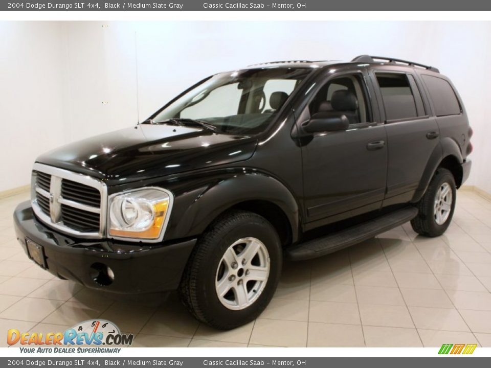 Front 3/4 View of 2004 Dodge Durango SLT 4x4 Photo #3