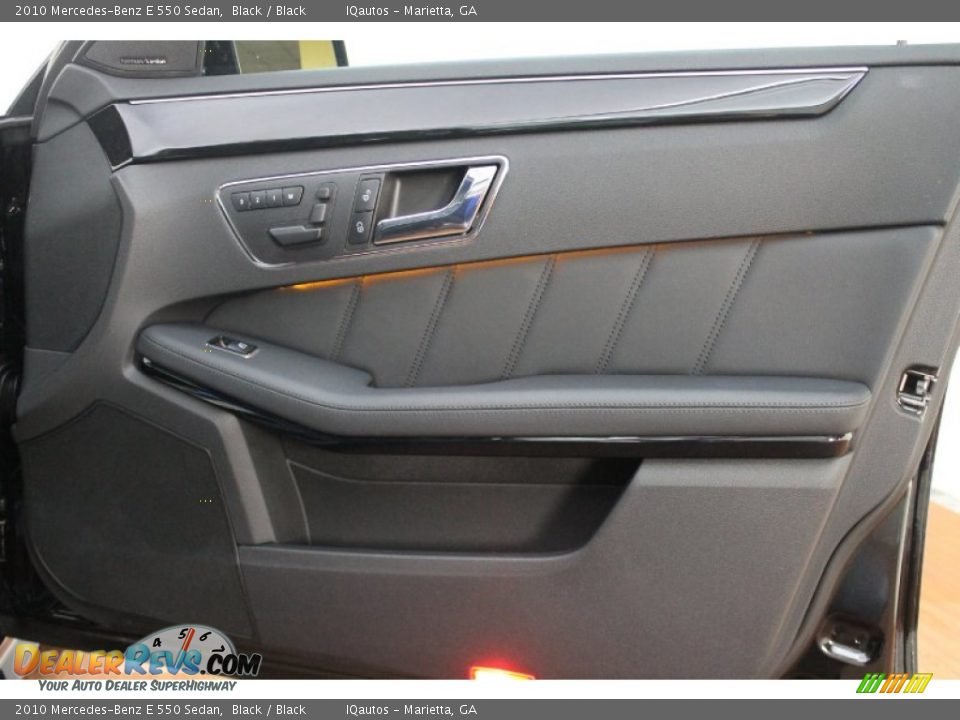 Door Panel of 2010 Mercedes-Benz E 550 Sedan Photo #28