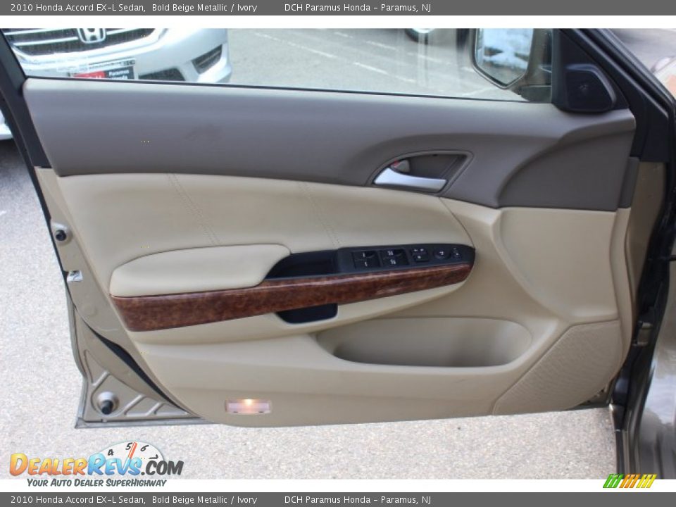 Door Panel of 2010 Honda Accord EX-L Sedan Photo #9