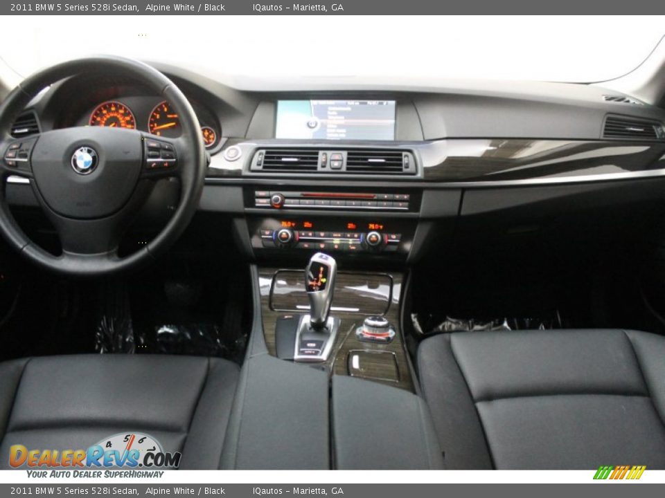 2011 BMW 5 Series 528i Sedan Alpine White / Black Photo #10