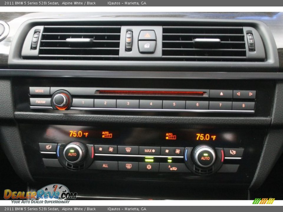 2011 BMW 5 Series 528i Sedan Alpine White / Black Photo #11
