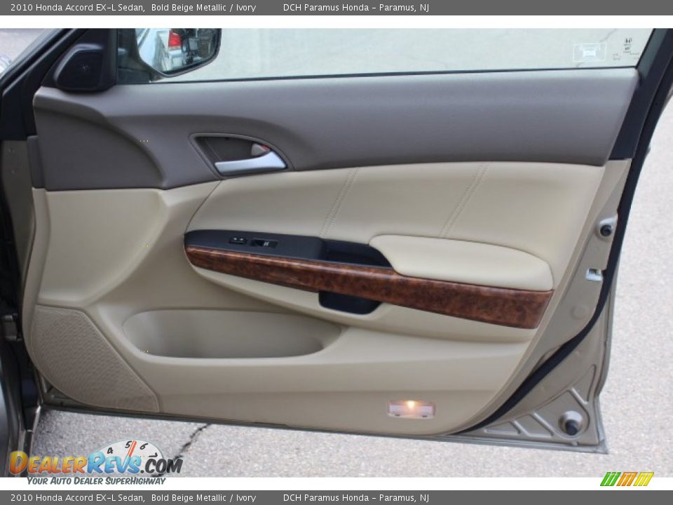Door Panel of 2010 Honda Accord EX-L Sedan Photo #22