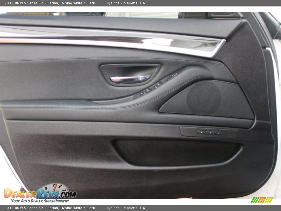 2011 BMW 5 Series 528i Sedan Alpine White / Black Photo #26
