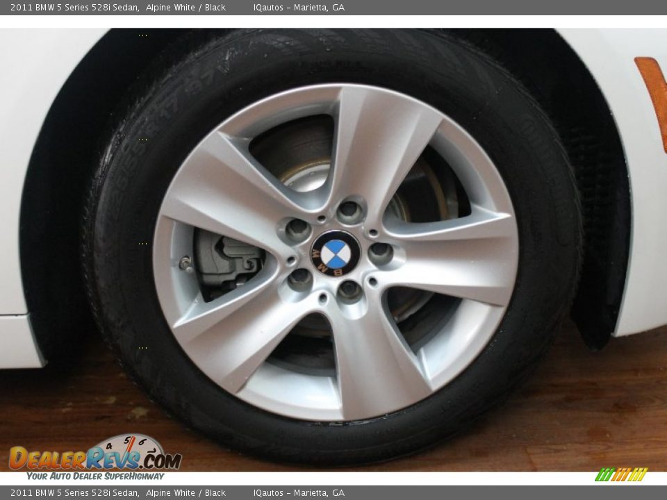 2011 BMW 5 Series 528i Sedan Alpine White / Black Photo #34