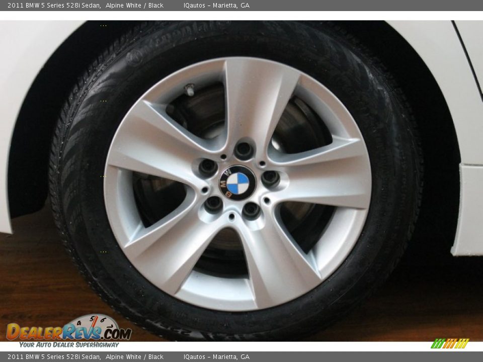 2011 BMW 5 Series 528i Sedan Alpine White / Black Photo #35