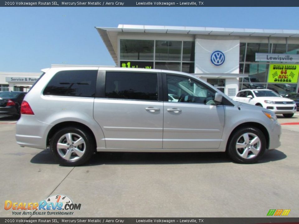 2010 Volkswagen Routan SEL Mercury Silver Metallic / Aero Gray Photo #6