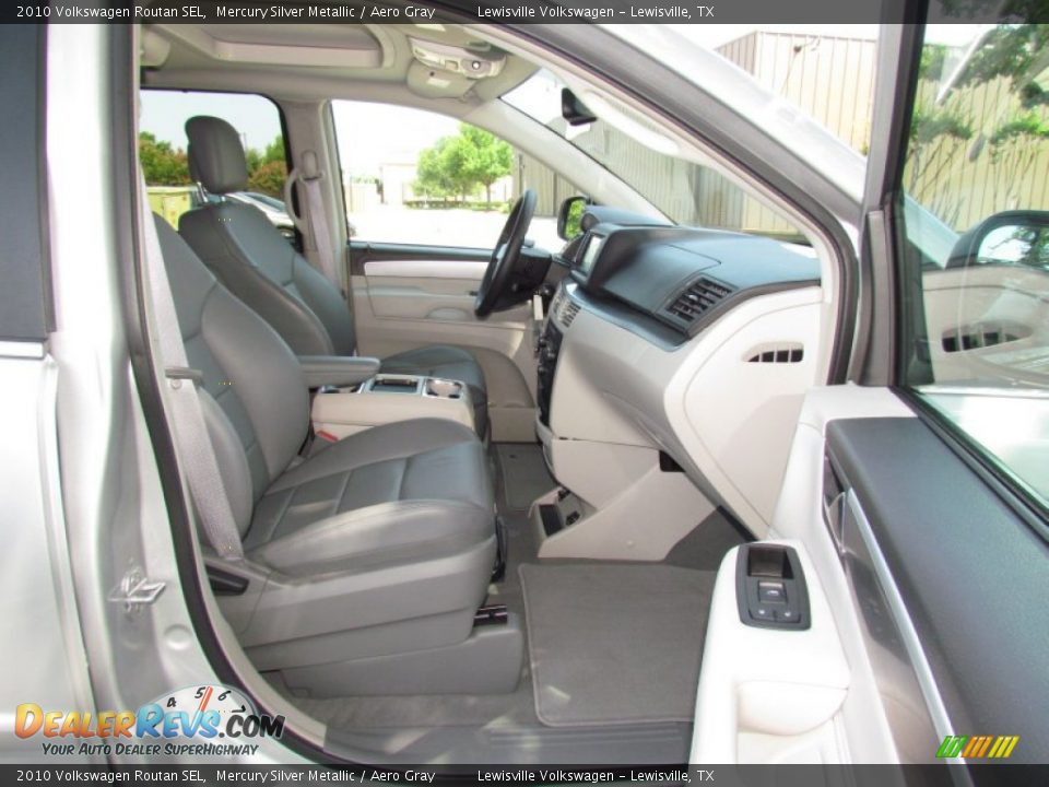 2010 Volkswagen Routan SEL Mercury Silver Metallic / Aero Gray Photo #10