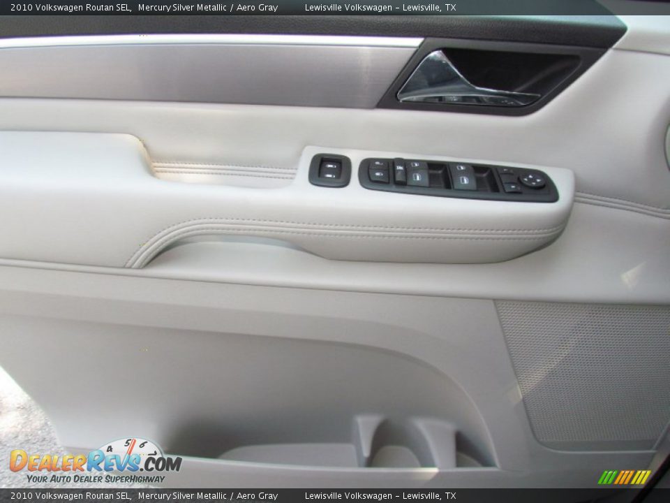 2010 Volkswagen Routan SEL Mercury Silver Metallic / Aero Gray Photo #13