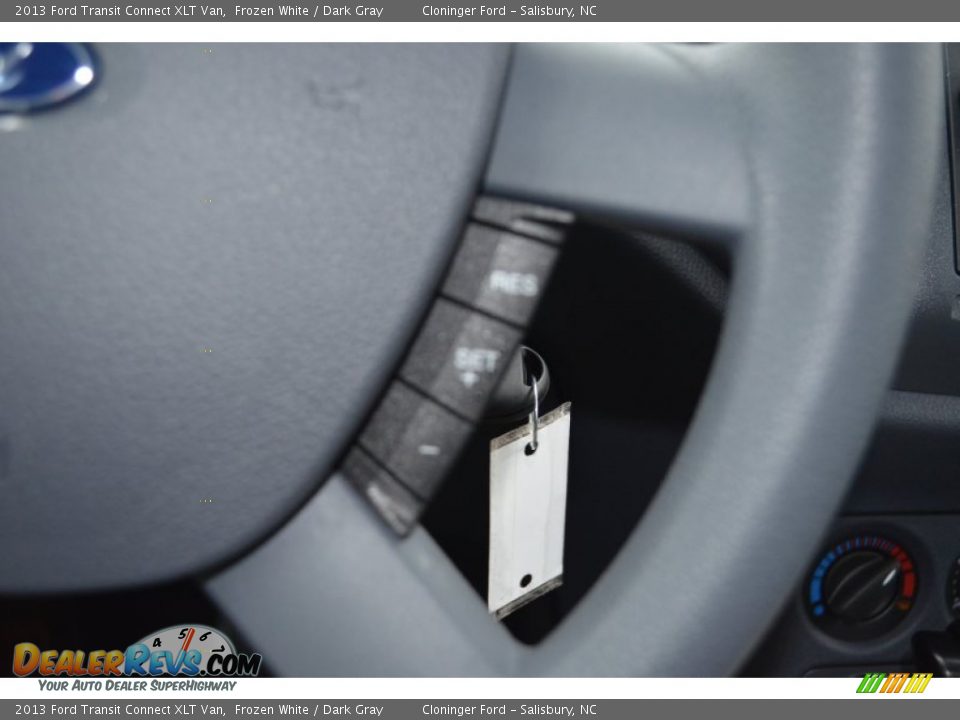 2013 Ford Transit Connect XLT Van Frozen White / Dark Gray Photo #25