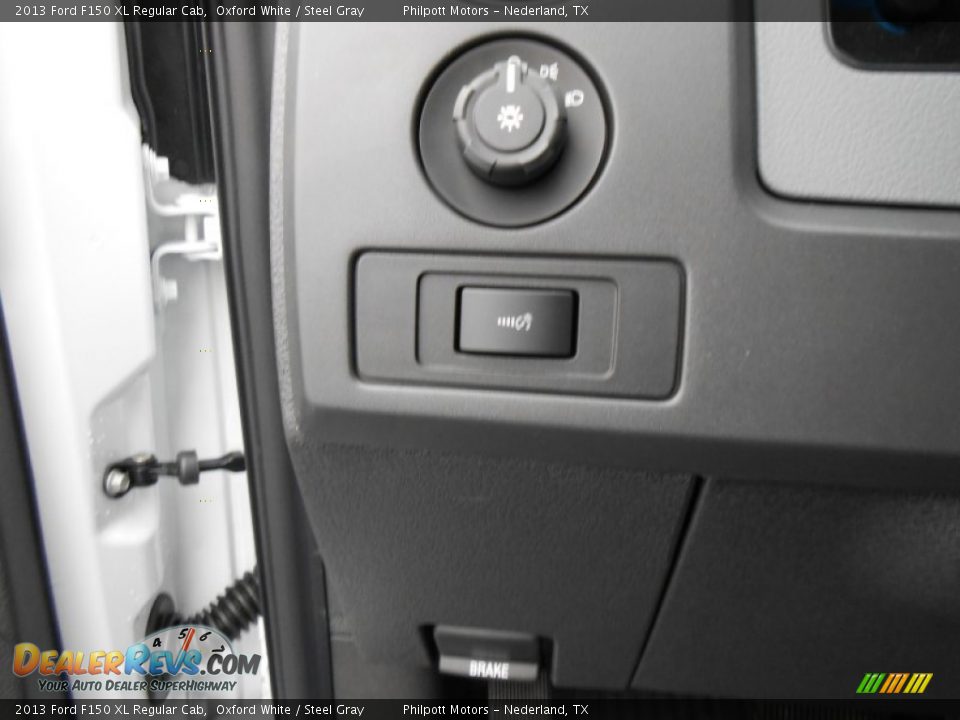 2013 Ford F150 XL Regular Cab Oxford White / Steel Gray Photo #31