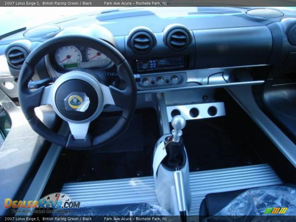 Dashboard of 2007 Lotus Exige S Photo #10