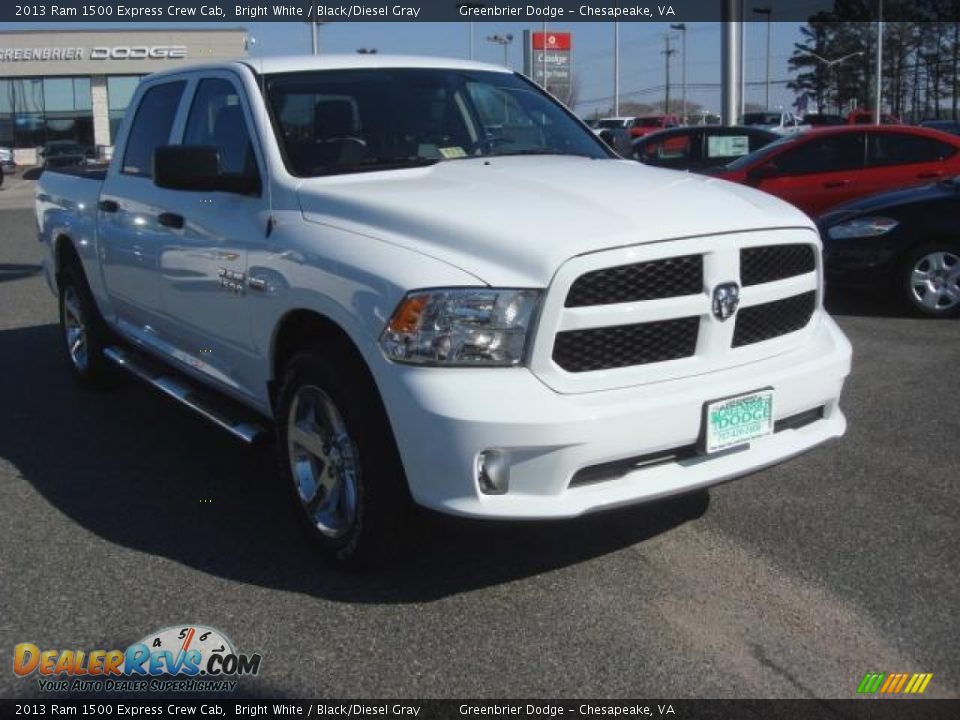 2013 Ram 1500 Express Crew Cab Bright White / Black/Diesel Gray Photo #4