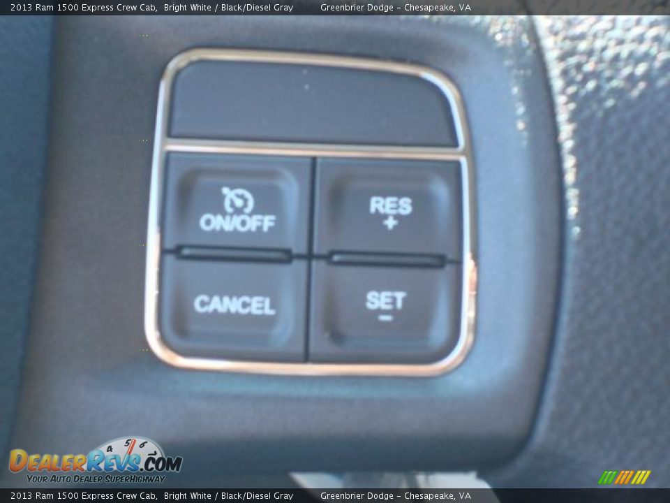 2013 Ram 1500 Express Crew Cab Bright White / Black/Diesel Gray Photo #11
