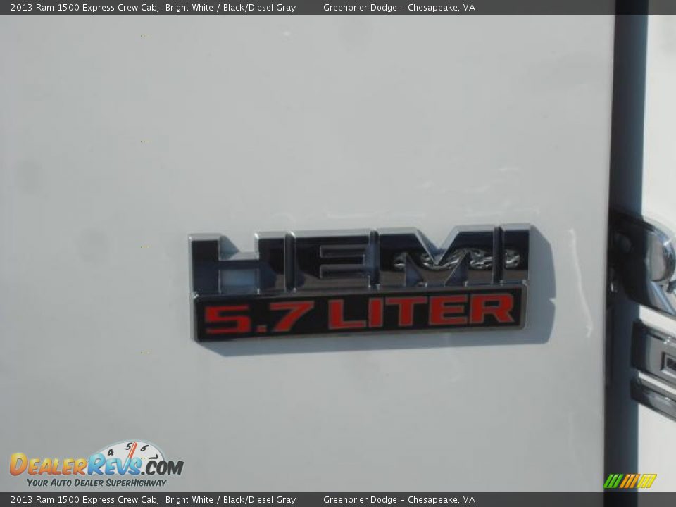 2013 Ram 1500 Express Crew Cab Bright White / Black/Diesel Gray Photo #13
