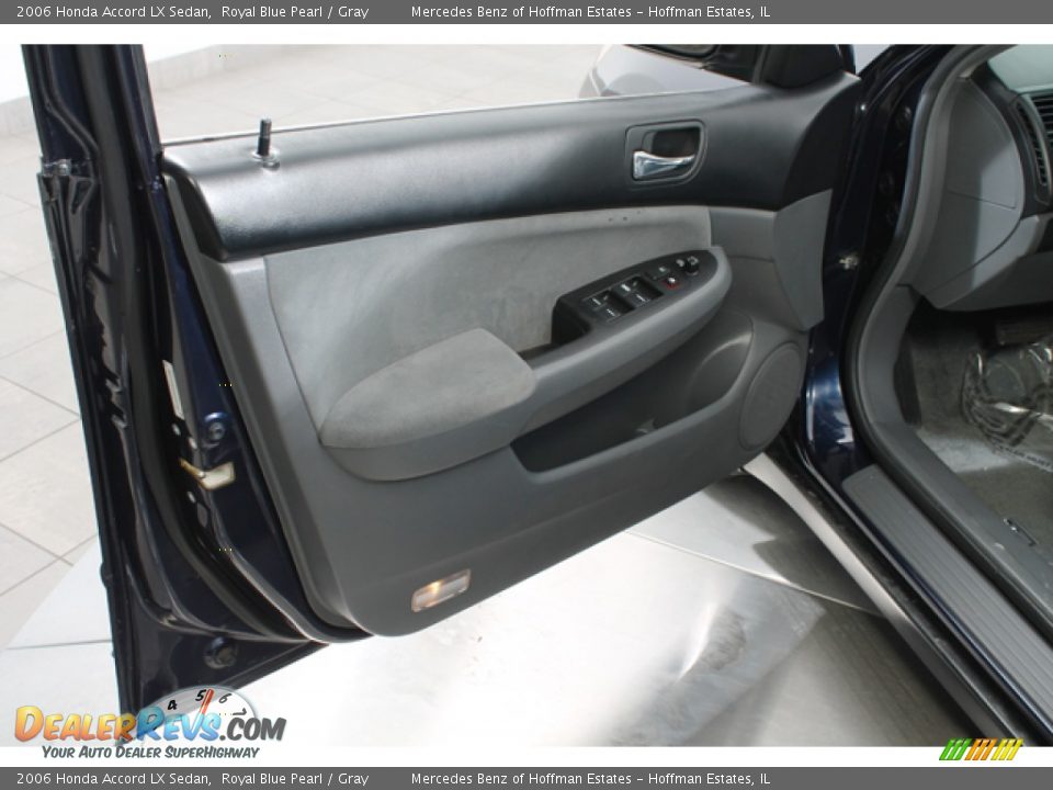 2006 Honda Accord LX Sedan Royal Blue Pearl / Gray Photo #16