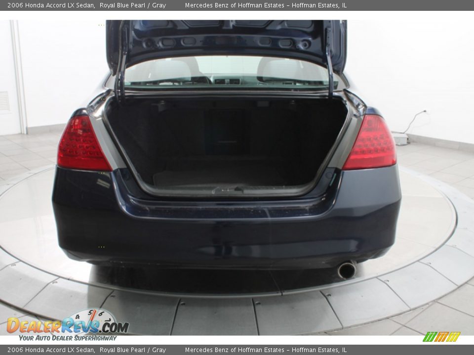 2006 Honda Accord LX Sedan Royal Blue Pearl / Gray Photo #22