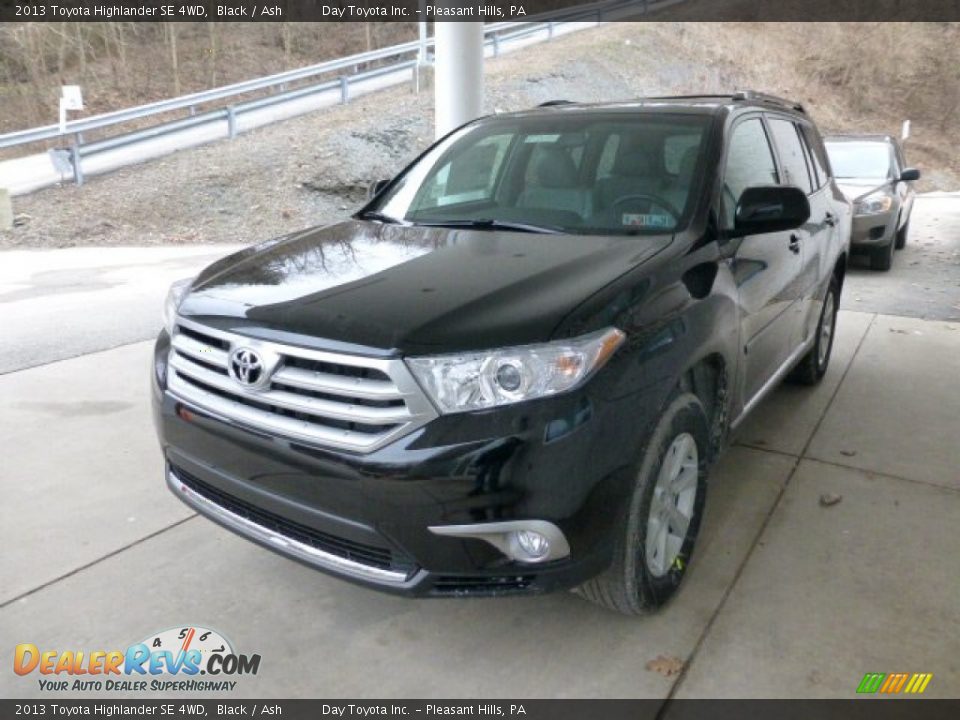2013 Toyota Highlander SE 4WD Black / Ash Photo #5