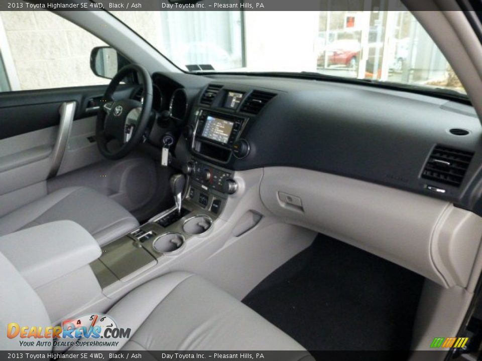 2013 Toyota Highlander SE 4WD Black / Ash Photo #10