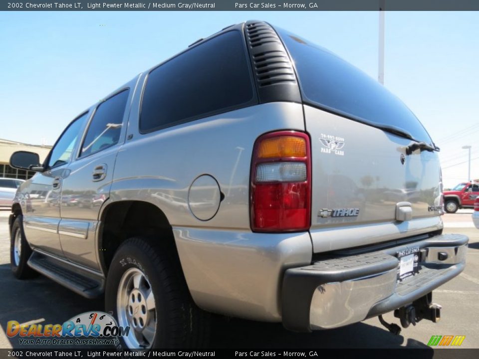 2002 Chevrolet Tahoe LT Light Pewter Metallic / Medium Gray/Neutral Photo #2