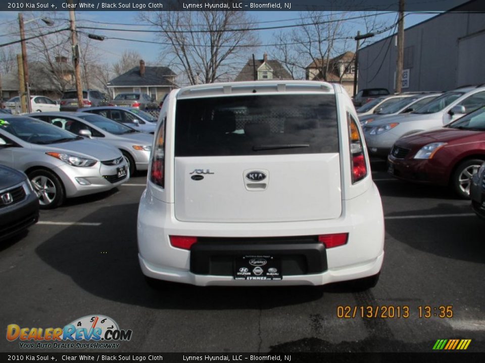 2010 Kia Soul + Clear White / Black Soul Logo Cloth Photo #3