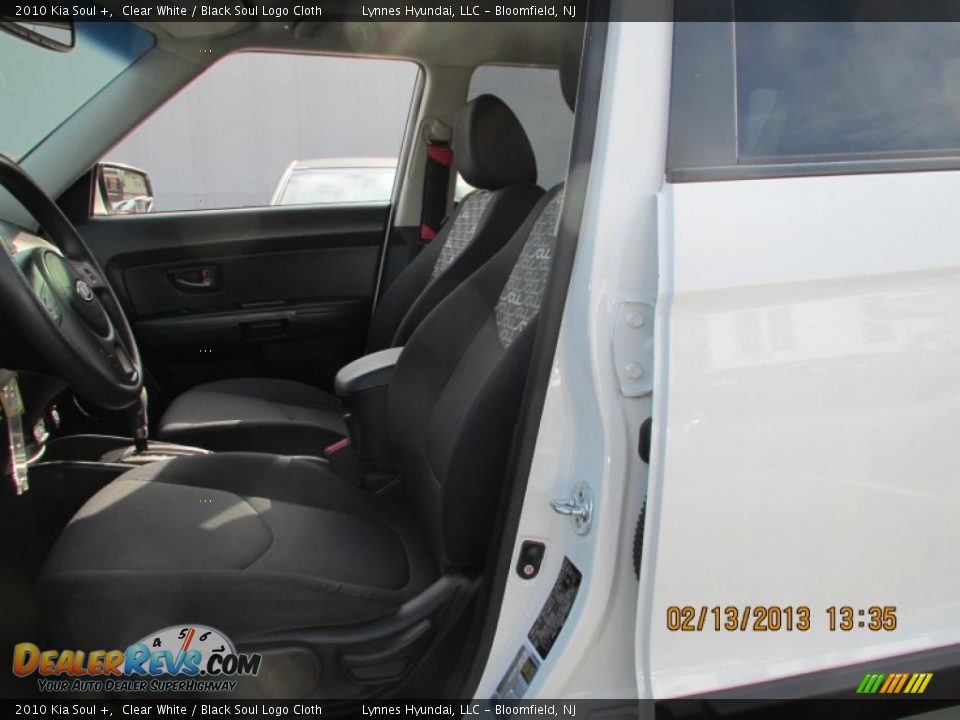 2010 Kia Soul + Clear White / Black Soul Logo Cloth Photo #5