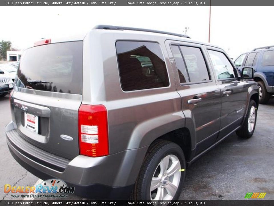 2013 Jeep Patriot Latitude Mineral Gray Metallic / Dark Slate Gray Photo #3