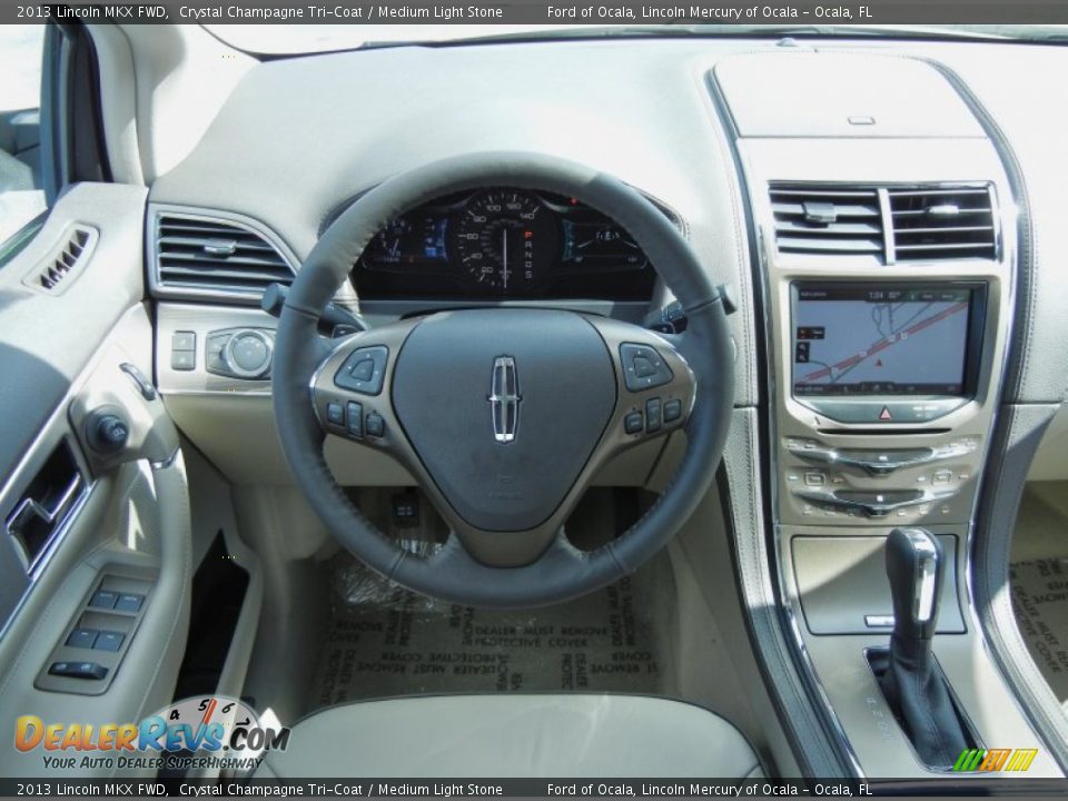 2013 Lincoln MKX FWD Crystal Champagne Tri-Coat / Medium Light Stone Photo #8