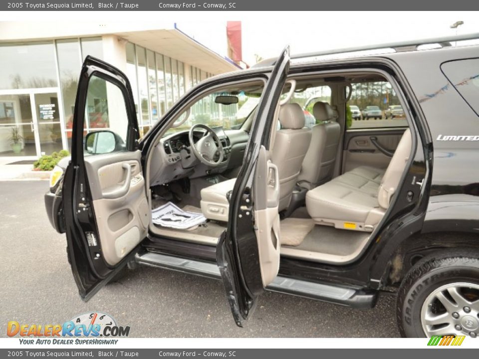 2005 Toyota Sequoia Limited Black / Taupe Photo #11