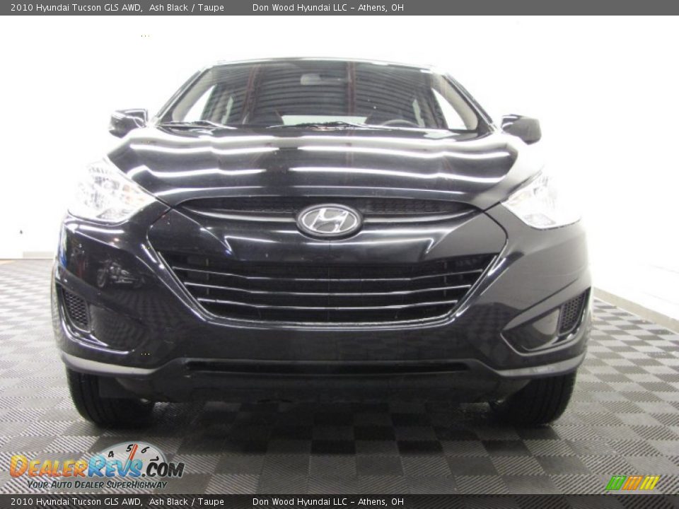 2010 Hyundai Tucson GLS AWD Ash Black / Taupe Photo #2