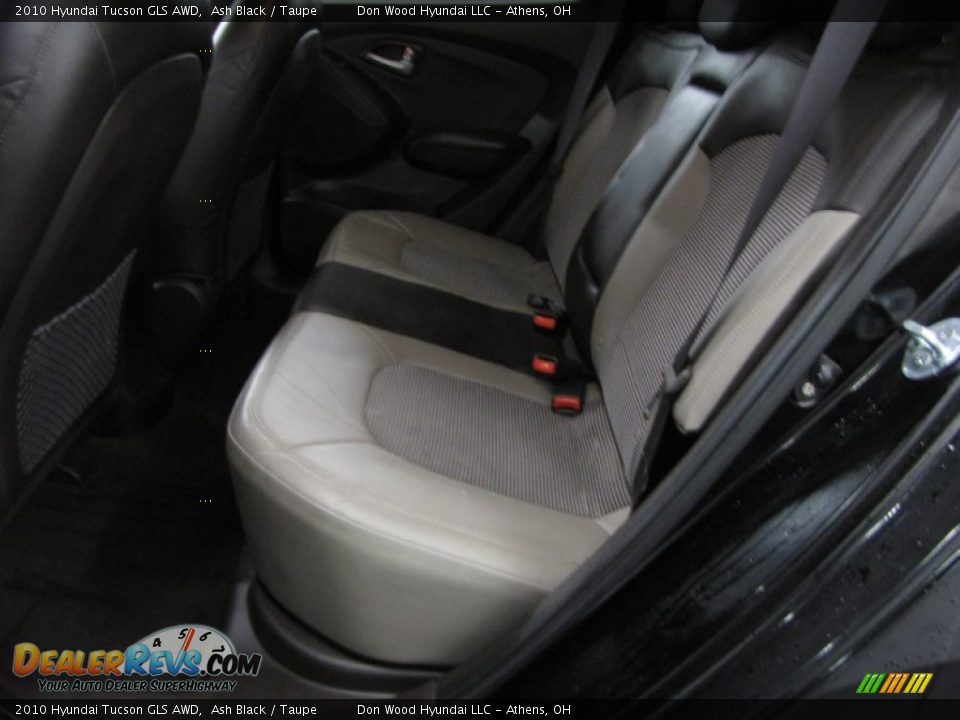 2010 Hyundai Tucson GLS AWD Ash Black / Taupe Photo #8