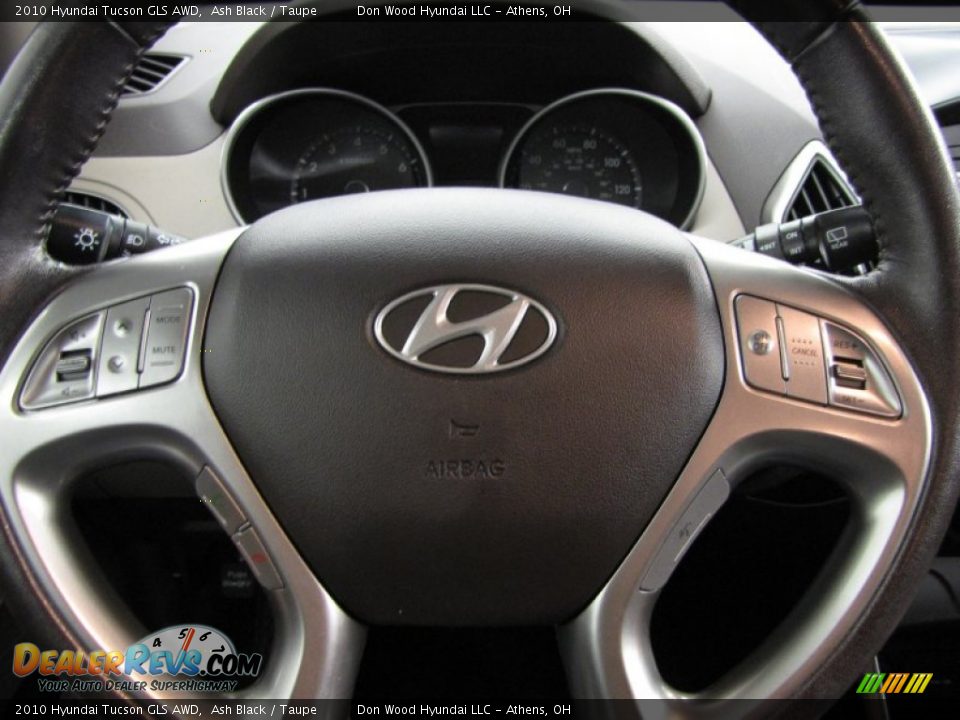2010 Hyundai Tucson GLS AWD Steering Wheel Photo #15
