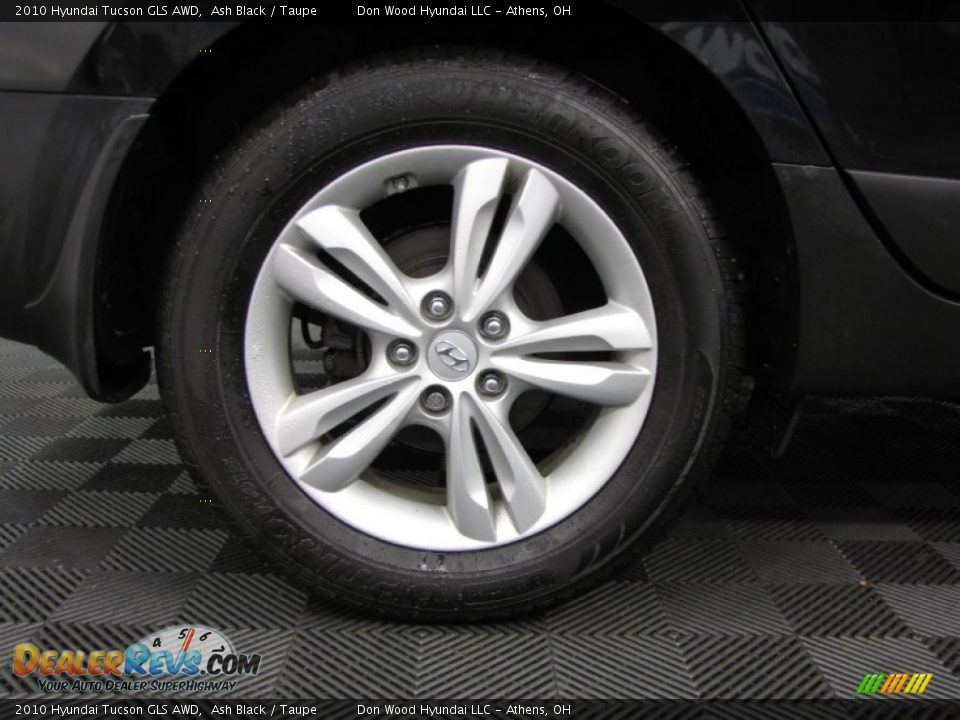 2010 Hyundai Tucson GLS AWD Wheel Photo #23