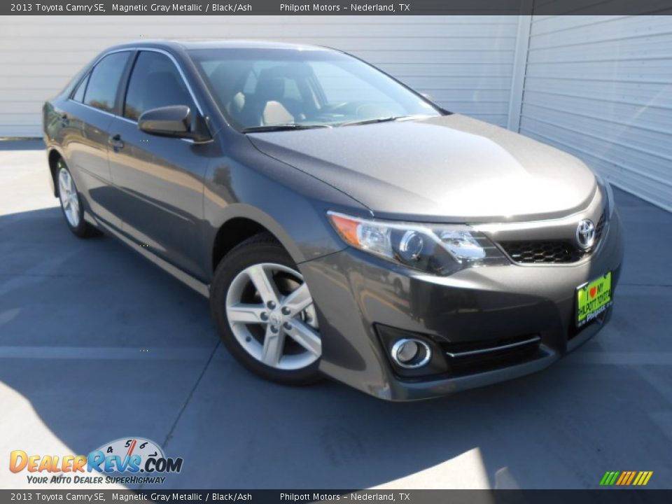 2013 Toyota Camry SE Magnetic Gray Metallic / Black/Ash Photo #1