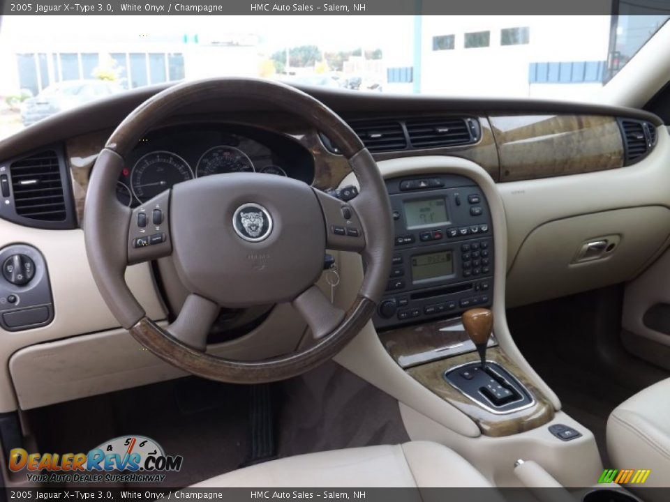 2005 Jaguar X-Type 3.0 White Onyx / Champagne Photo #7