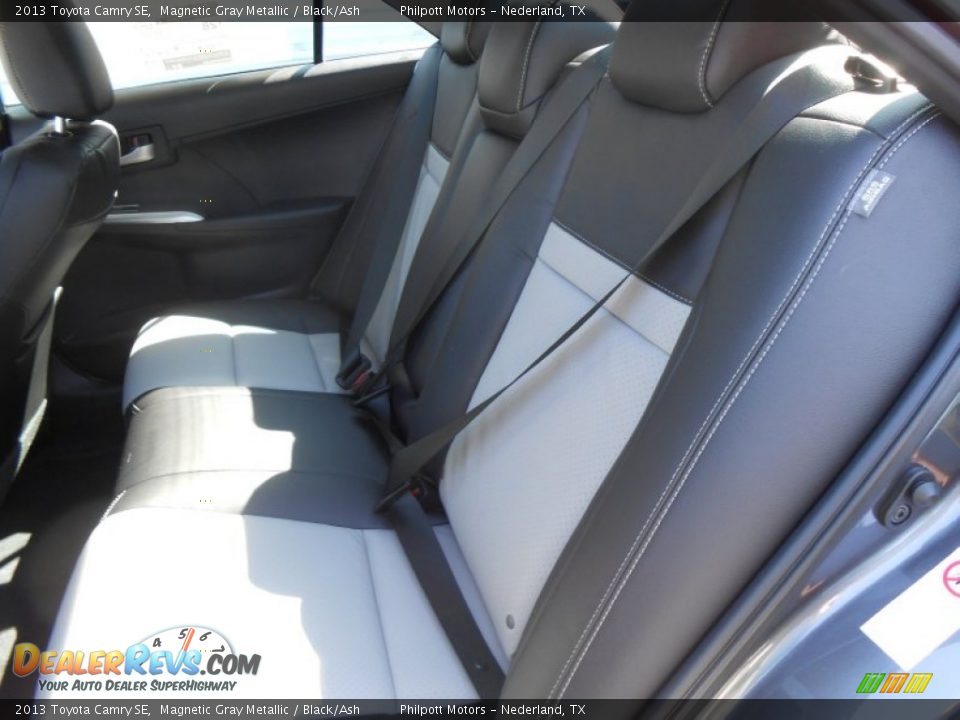 2013 Toyota Camry SE Magnetic Gray Metallic / Black/Ash Photo #20
