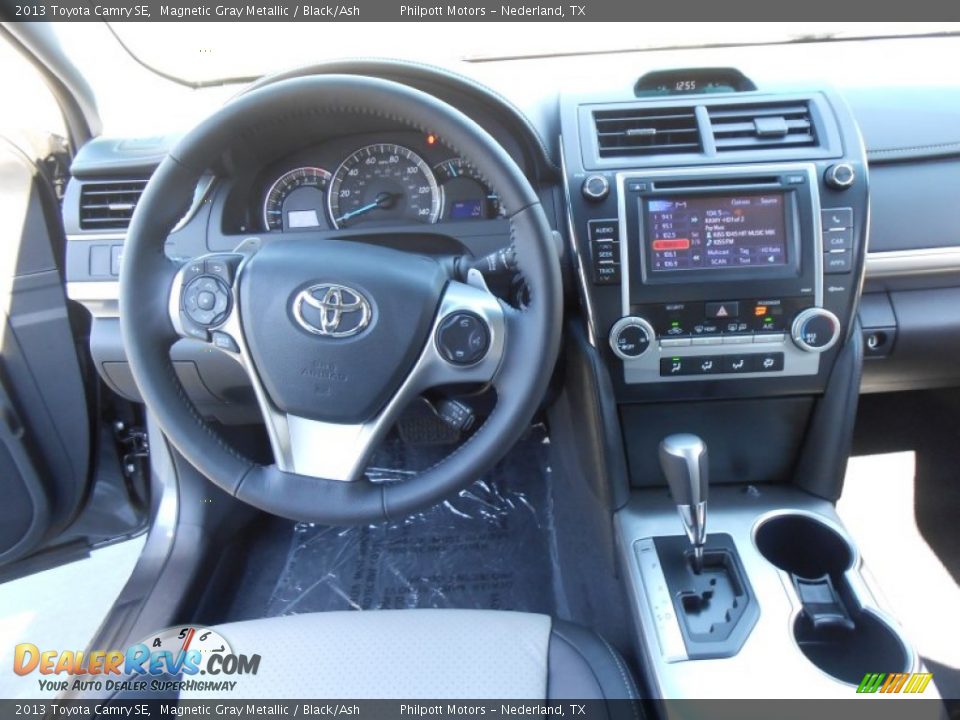 2013 Toyota Camry SE Magnetic Gray Metallic / Black/Ash Photo #26