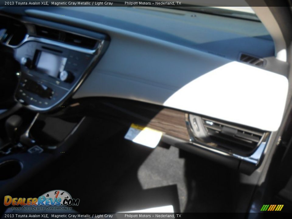 2013 Toyota Avalon XLE Magnetic Gray Metallic / Light Gray Photo #18
