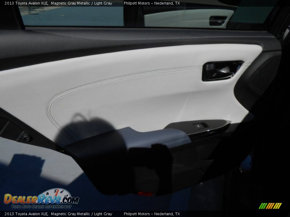 2013 Toyota Avalon XLE Magnetic Gray Metallic / Light Gray Photo #19