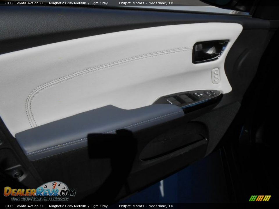 2013 Toyota Avalon XLE Magnetic Gray Metallic / Light Gray Photo #21