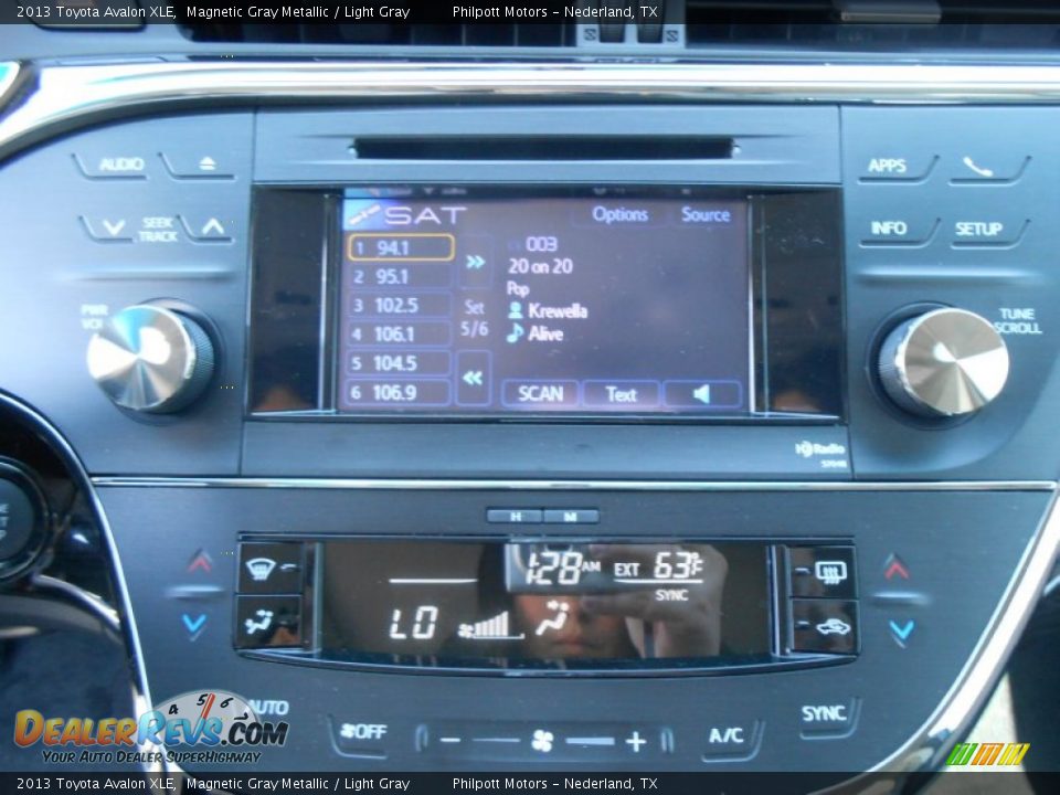 2013 Toyota Avalon XLE Magnetic Gray Metallic / Light Gray Photo #28