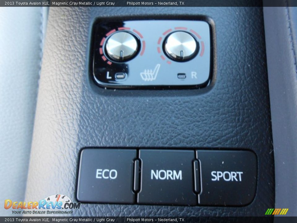 2013 Toyota Avalon XLE Magnetic Gray Metallic / Light Gray Photo #31