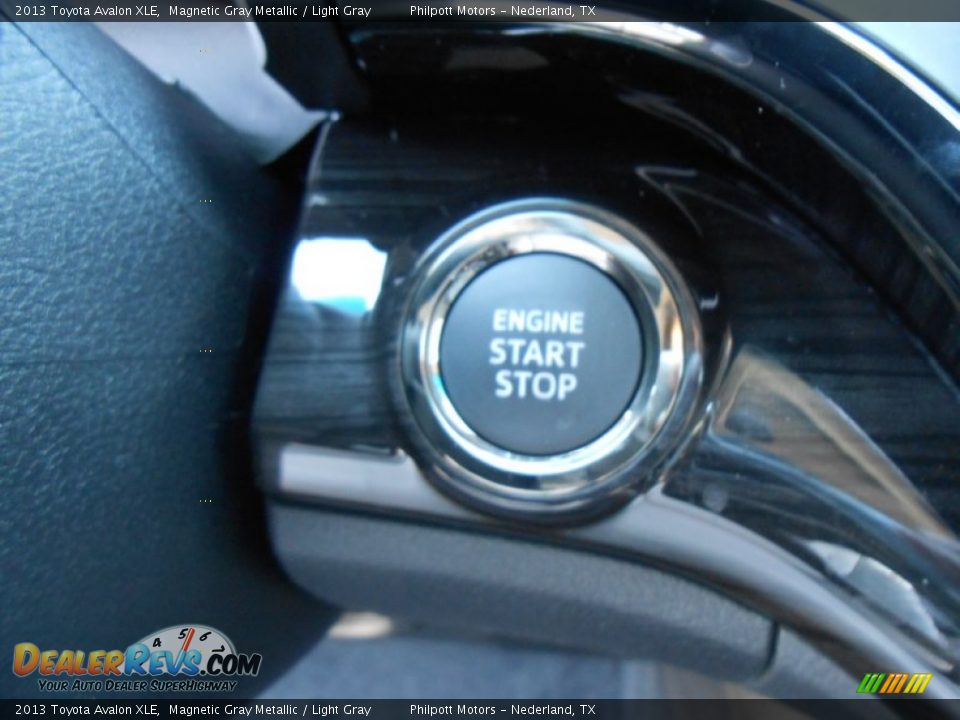2013 Toyota Avalon XLE Magnetic Gray Metallic / Light Gray Photo #32
