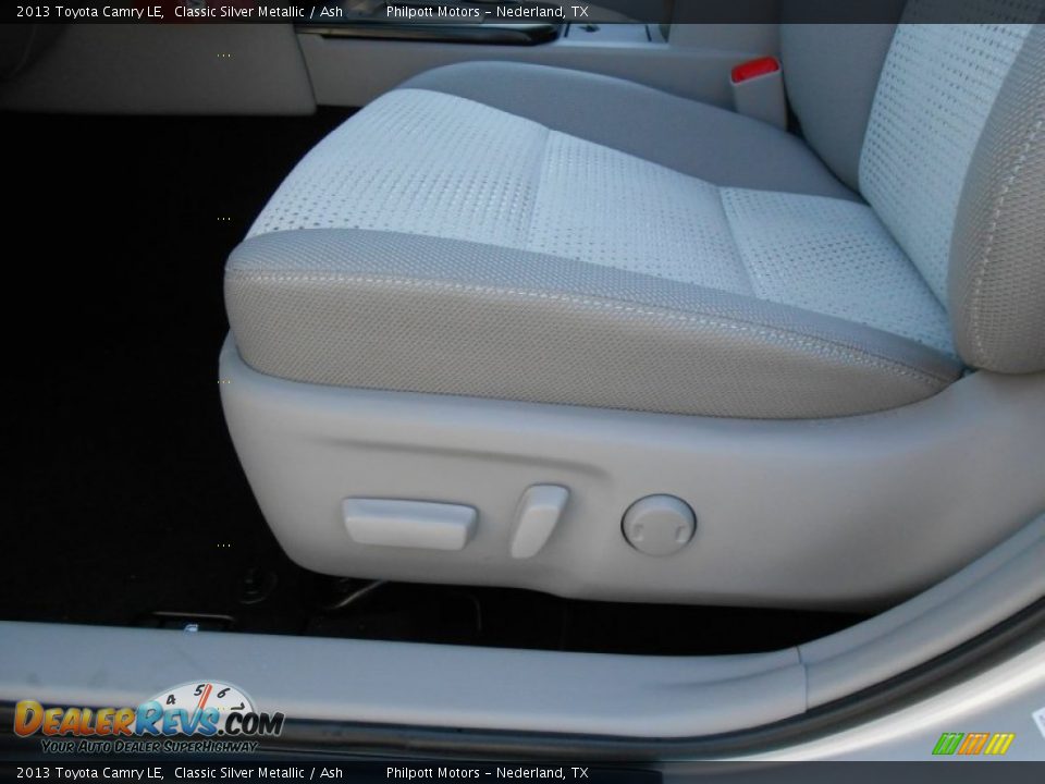 2013 Toyota Camry LE Classic Silver Metallic / Ash Photo #25